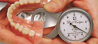 ミリ単位での調整が可能な入れ歯